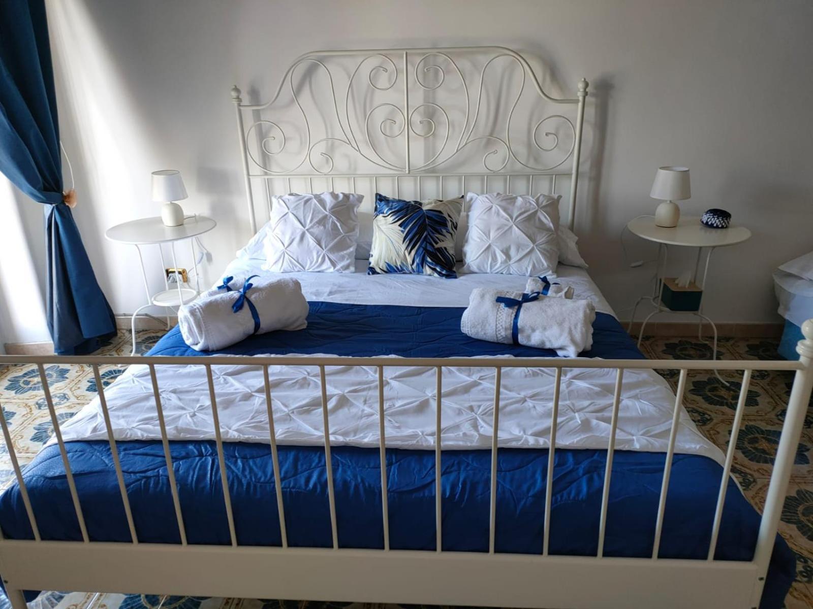 Tra Pirandello E Leopardi Bed & Breakfast