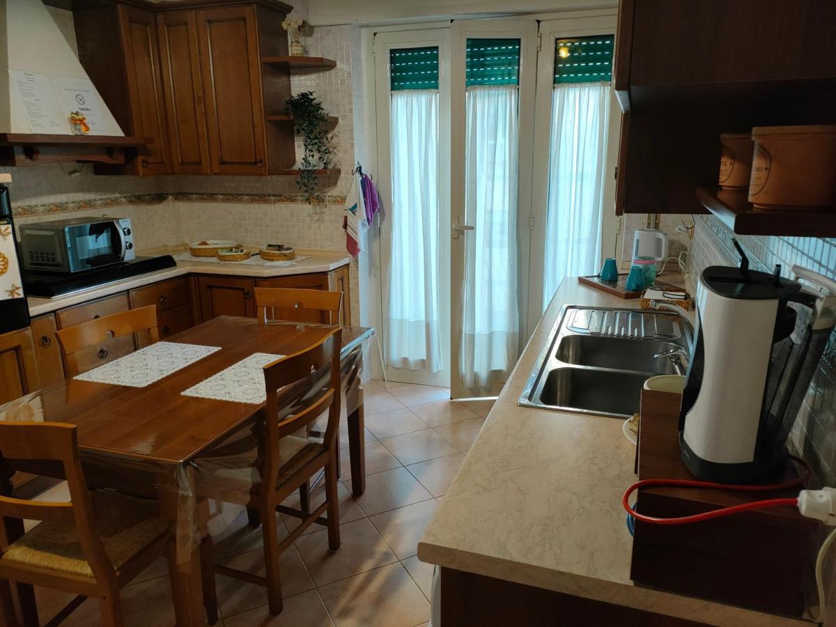 Tra Pirandello E Leopardi Bed & Breakfast Naples